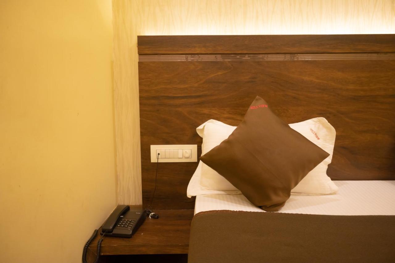 Hotel Vijaya Hill View Residency à Navi Mumbai Extérieur photo