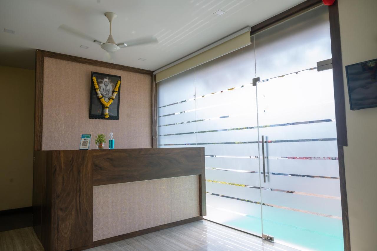 Hotel Vijaya Hill View Residency à Navi Mumbai Extérieur photo