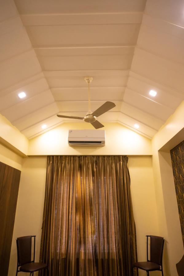 Hotel Vijaya Hill View Residency à Navi Mumbai Extérieur photo