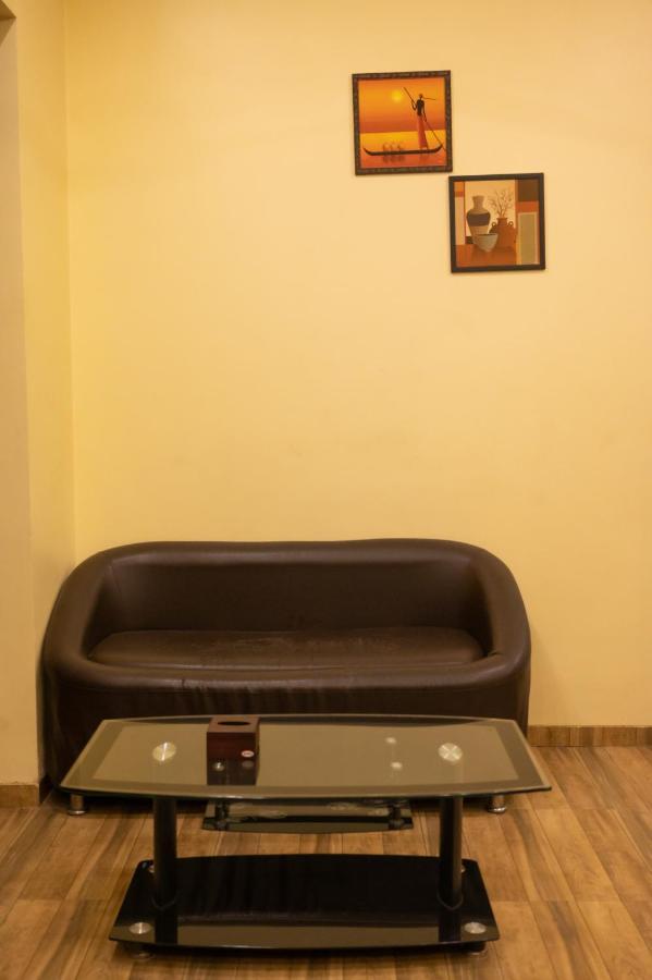 Hotel Vijaya Hill View Residency à Navi Mumbai Extérieur photo