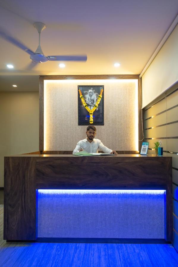 Hotel Vijaya Hill View Residency à Navi Mumbai Extérieur photo